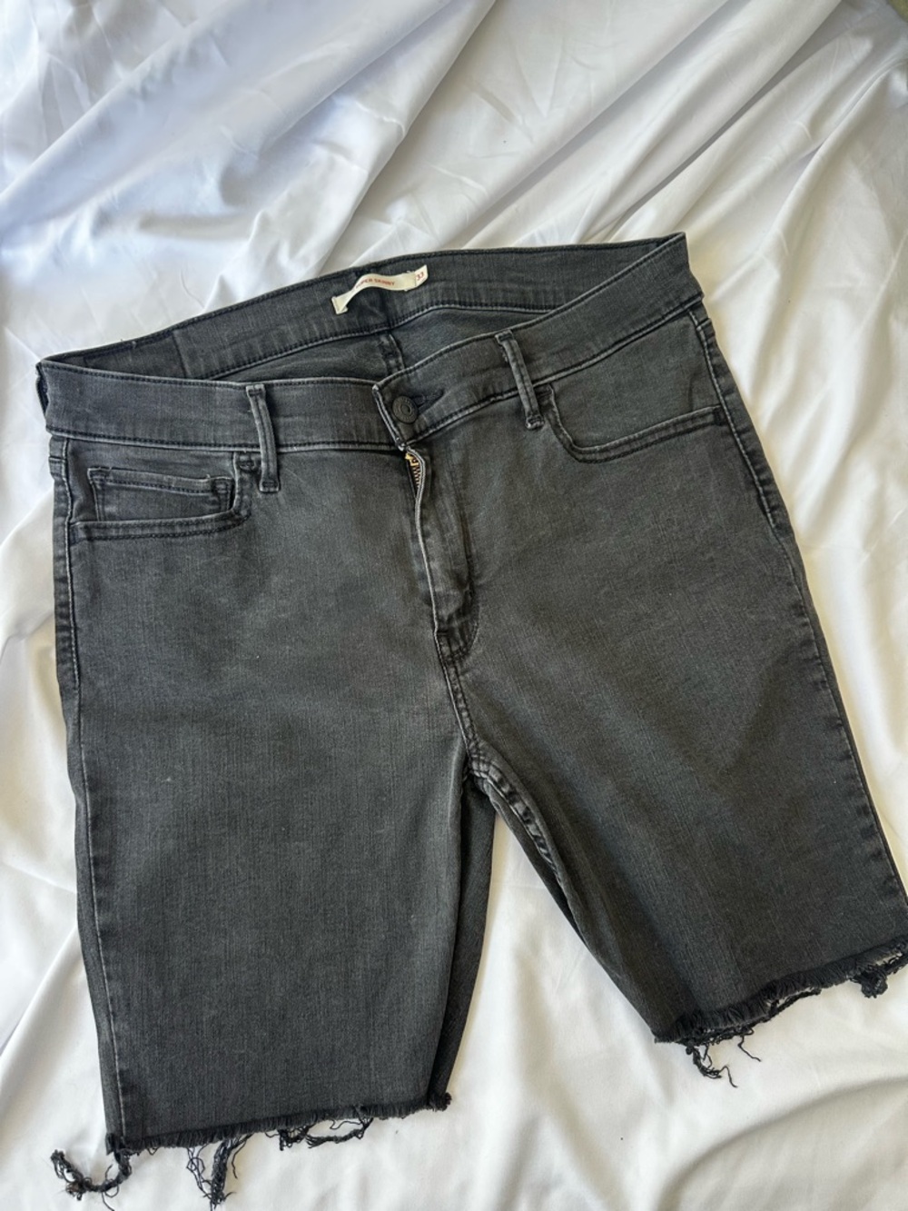 Levi's 710 Super Skinny Black Frayed Hem Denim Bermuda Shorts 33